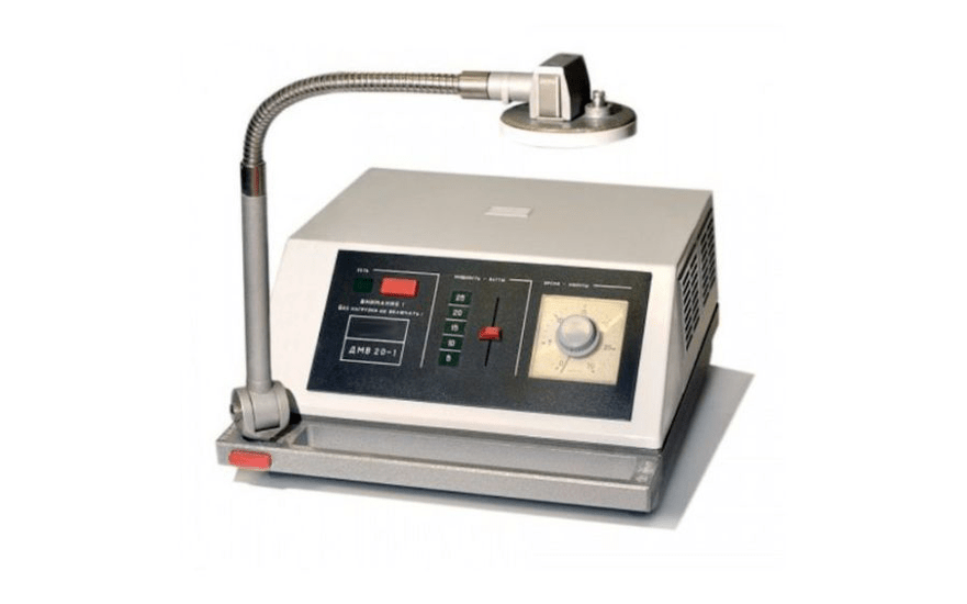 Dispozitiv UHF pentru tratamentul prostatitei