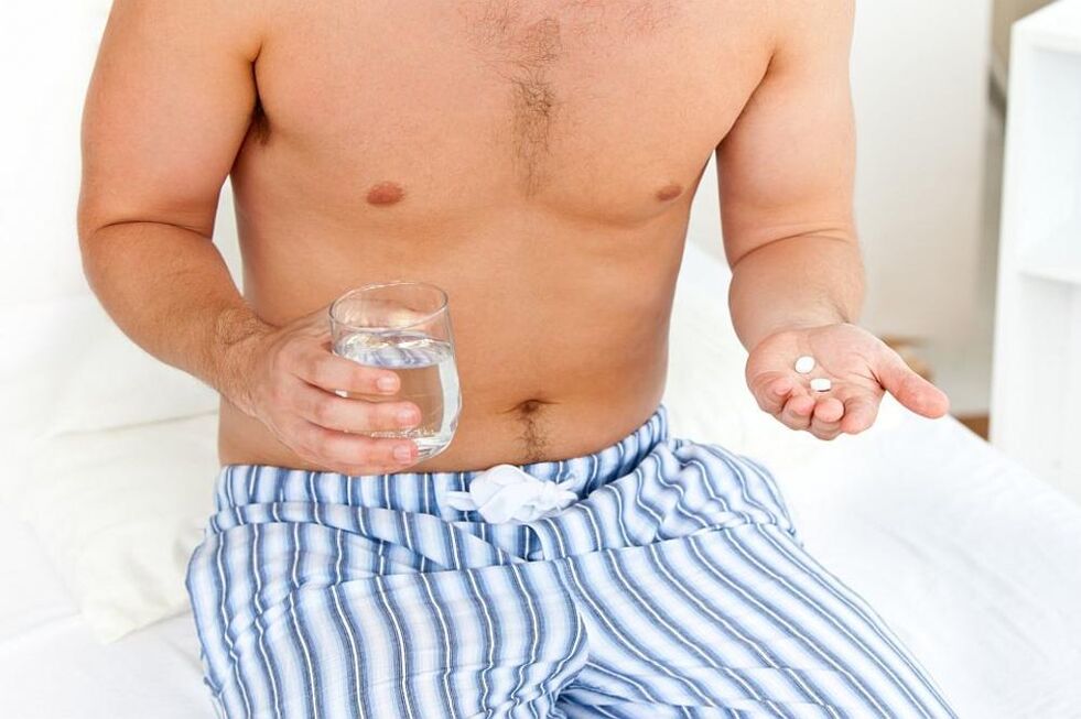 bărbatul ia pastile pentru prostatită